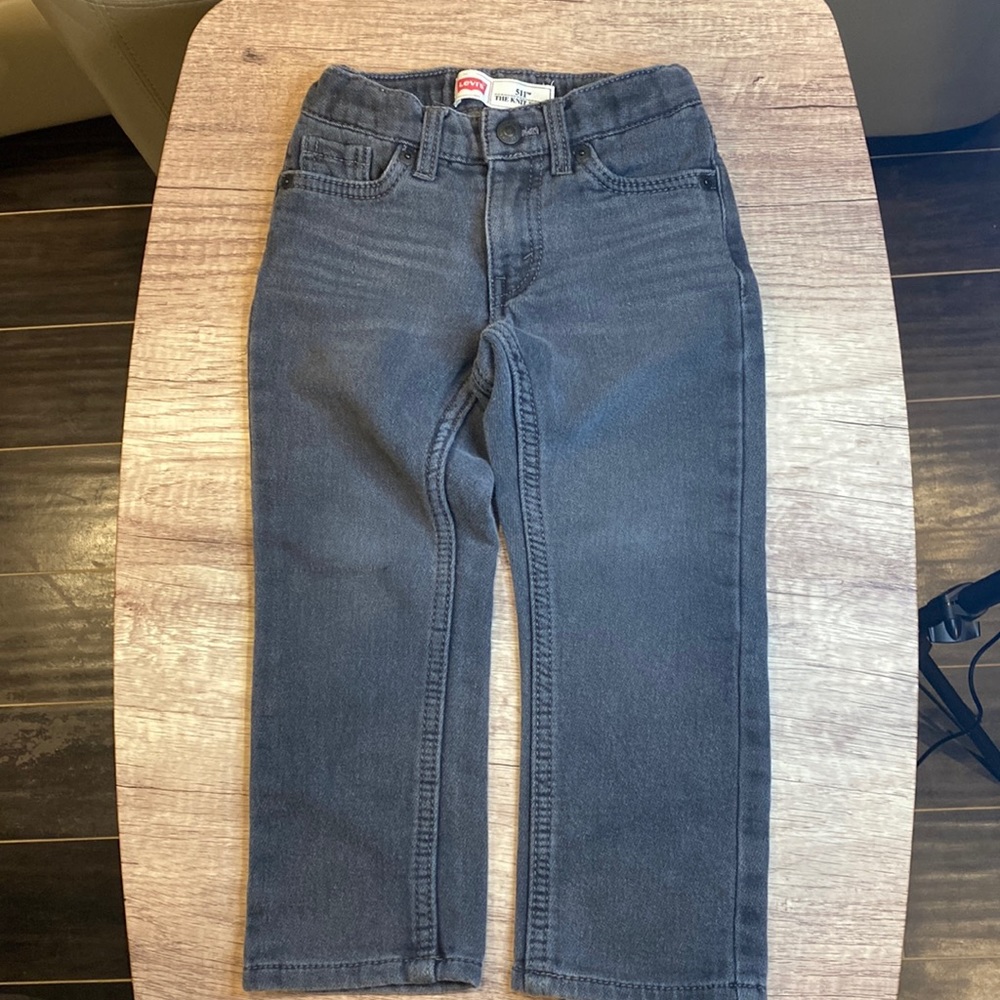 Levi 3T Gray